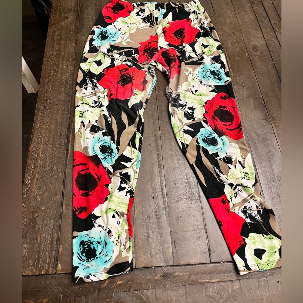 Floral sweet leg leggings plus size